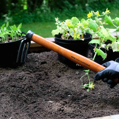 German-made Hand Hoe with 3 Tines – and ash wood handle 40 cm long