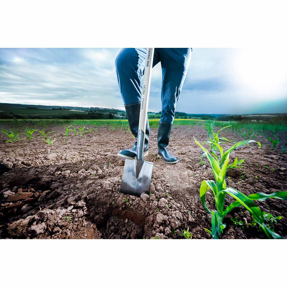 Havau Garden Spade with T-Handle - Made in Italy